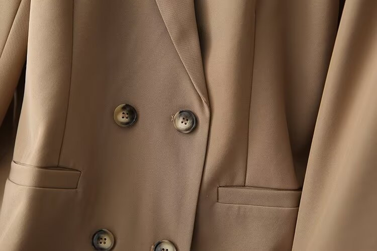 Giacca blazer donna elegante per ufficio taglio sartoriale moderno_voghion.com