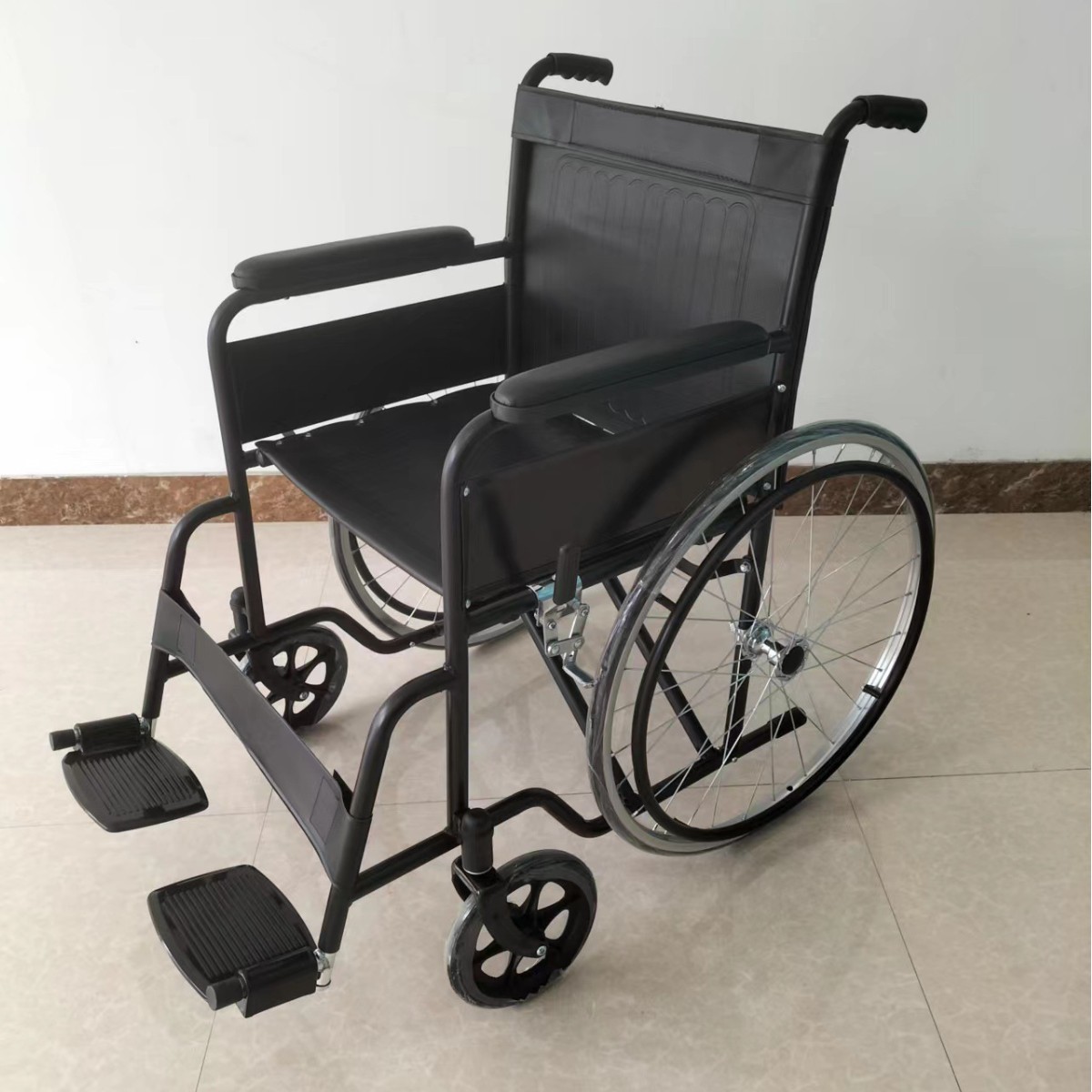 LCW174 silla de ruedas eléctrica para los ancianos con inodoro para los discapacitados scooter de empuje de mano plegable Silla de Ruedas Ligera
