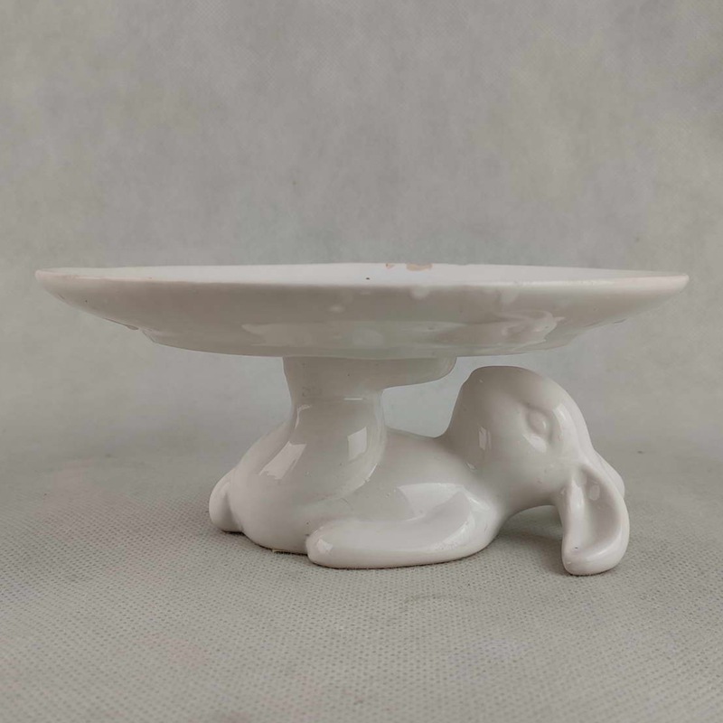 Plato de pastel Plato de postre dorado de cerámica de estilo europeo Caja de pan Plato de desayuno Plato de frutas secas de doble capa Bandeja de comercio exterior