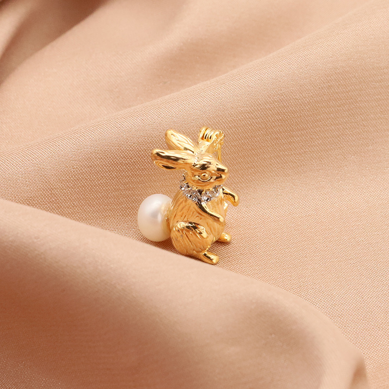Live productos calientes perla natural conejo broche ins personalidad chica lindo japonés decorativo ramillete 18K oro galvanoplastia image 6