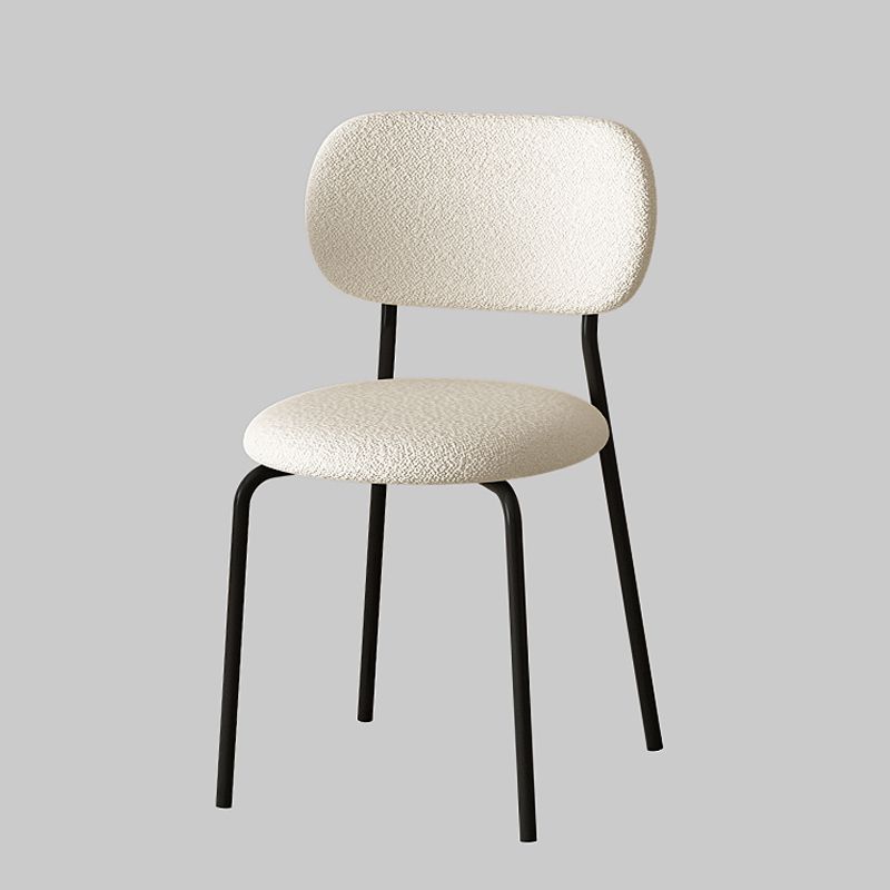 Silla de respaldo nórdica simple y moderna silla de comedor casera de lujo ligera medieval silla de viento de crema mesa de comedor silla de ocio