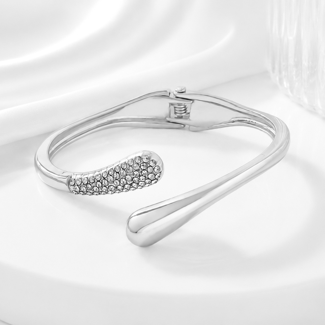 Pulsera Popular Transfronteriza Europea y Americana, Estilo Minimalista INS, Patrón de Onda Irregular, Joyería de Metal Brillante, Accesorios para Mujer