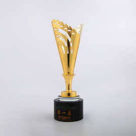 创意金属奖杯小金人金属奖牌摆件比赛颁奖评选优秀员工刻字奖杯