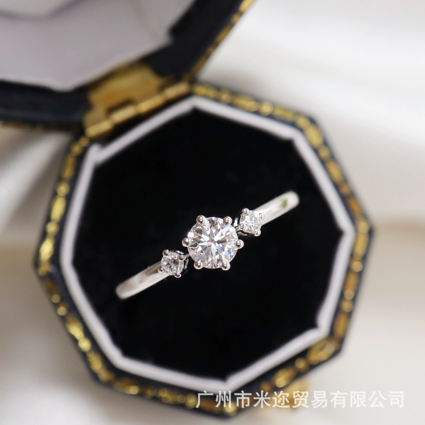 Кольцо с выращенным в лаборатории бриллиантом из платины, 20 карат, 30 Zhoujia Xiaoxin, с шестью крапанами, с тремя камнями, для женщин, синтетический цветной бриллиант