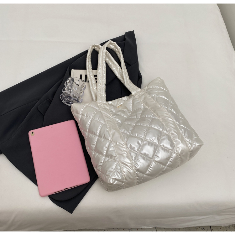 Nuova borsa da donna di grande capacità, alla moda e semplice, monospalla, borsa da ascella, borsa da viaggio versatile a forma di diamante, borsa tote a mano_voghion.com