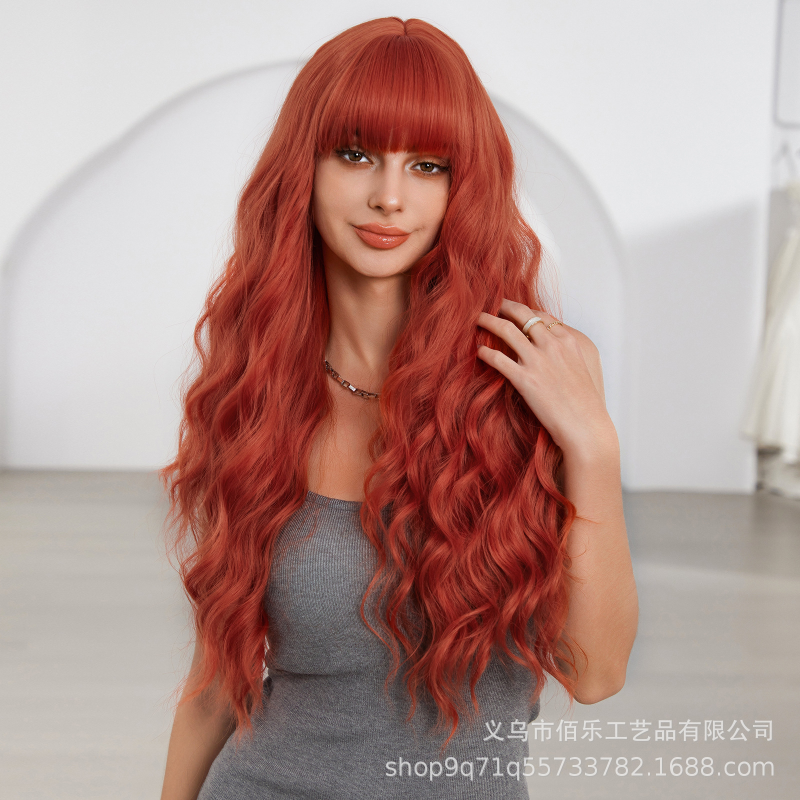 Nuevo estilo Festival Orange peluca con flequillo onda grande cintura largo Pelo Rizado cabeza cubierta en stock al por mayor pelucas