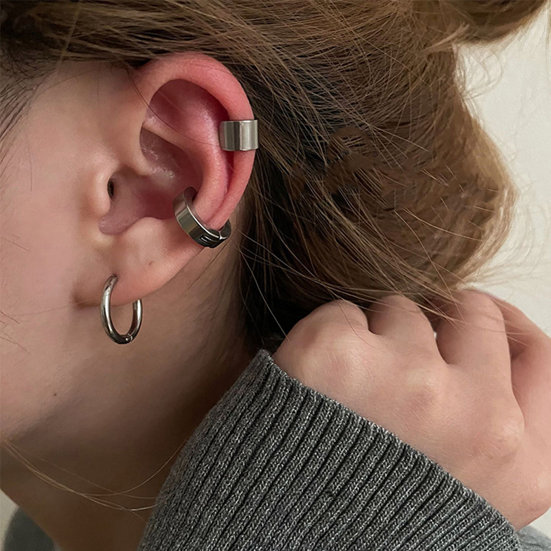 European and American Cross-Border Jewelry, Titanium Steel Three-Piece Set of Ear Clips, Smooth Ear Bone Clips, Simple Hip-Hop Earrings for Men and Women