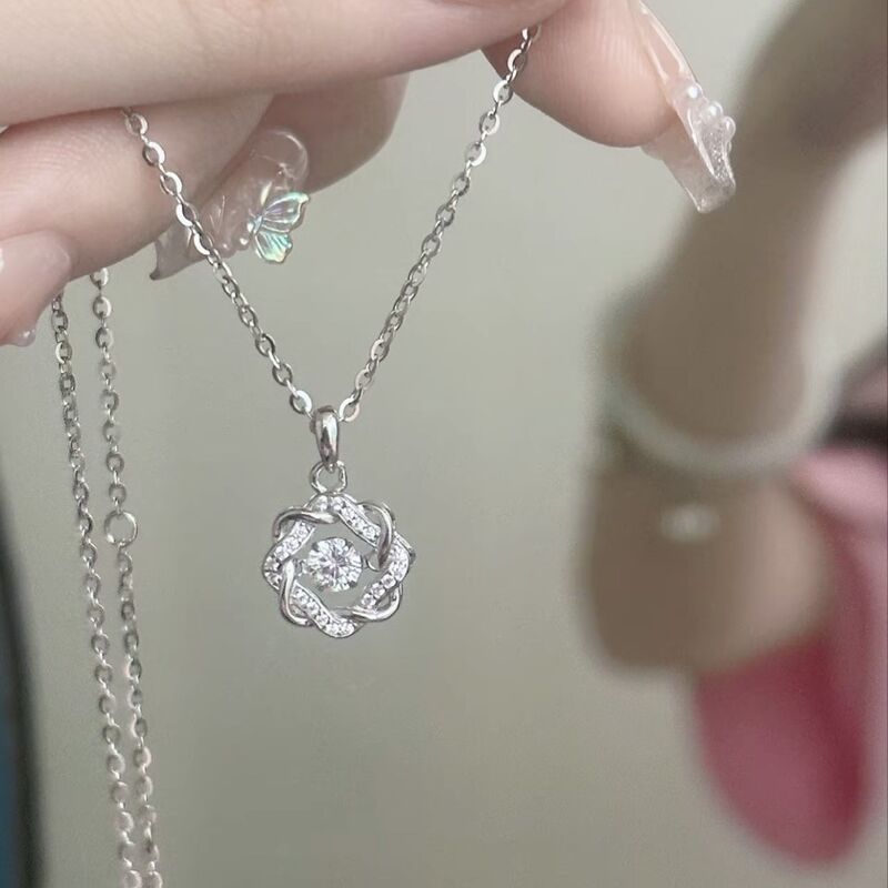 Smart Eight Mans Star Necklace Women's Ins Simple Light Luxury Elegant High-grade Niche Design Pendant Collarbone Chain Smart Eight Mans Star Necklace Women's Ins Simple Light Luxury Elegant High-grade Niche Design Pendant Collarbone Chain