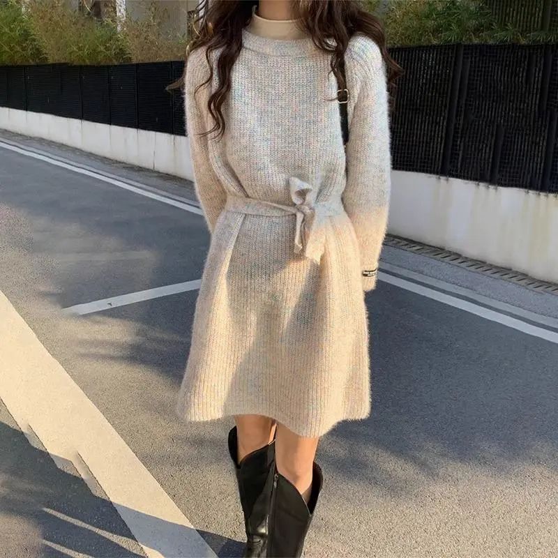 高级感系带蝴蝶结针织洋装女秋新款宽松显瘦洋派套头毛衣中长版