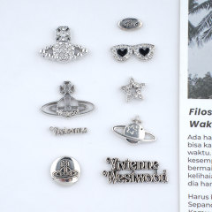 レトロな甘くてクールな合金ホワイト K 土星レターパッチ DIY ヘアピンジュエリーアクセサリーパーソナライズされたシンプルな多用途アクセサリーバッチ