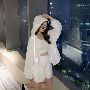 �������д���ɺ�߅�����·�����С�����\�����e����ȼ����bŮ