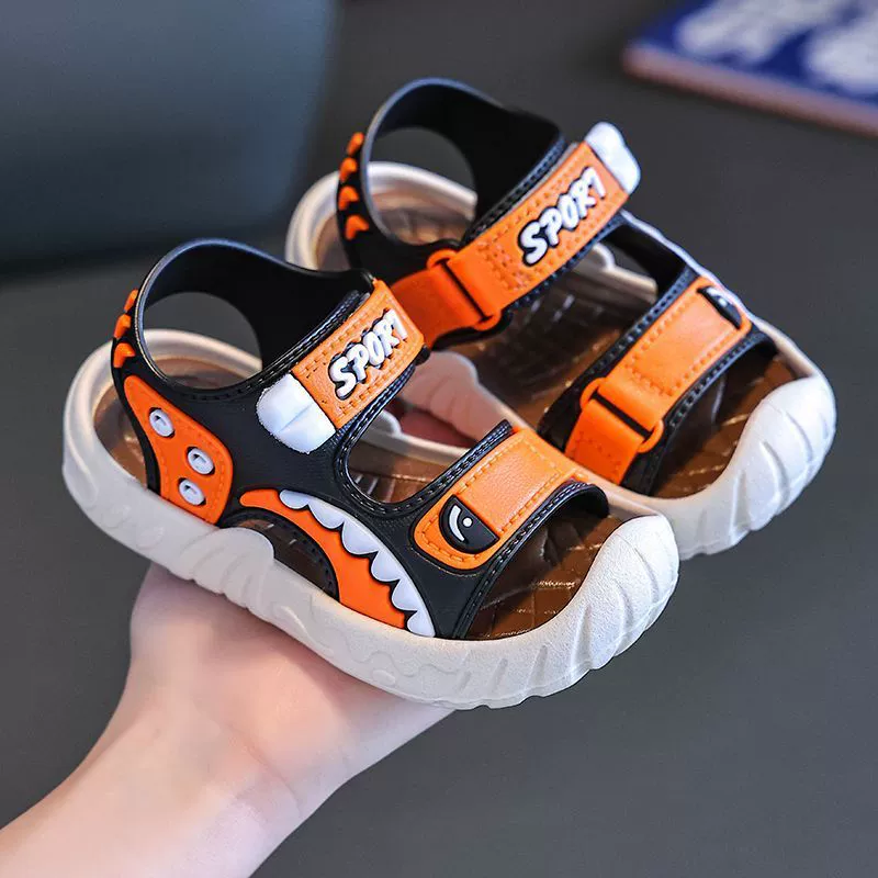 Сандалии для мальчиков 2025 новый корейский летний детский студент среднего и маленького ребенка мягкая подошва пляжная обувь для мальчиков обувь