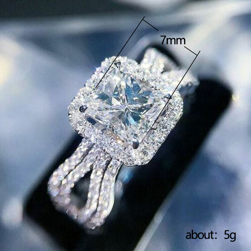 New Wedding Ring Exquisite Copper Full Diamond Zircon Ladies Engagement Ring display picture 1