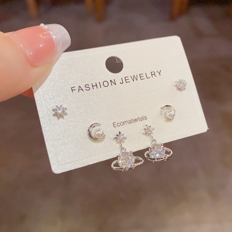 Pendientes cortos con microincrustaciones de circonita para cabello corto, estilo coreano y japonés, modernos y versátiles, juego de tres piezas de pendientes sencillos para mujer.