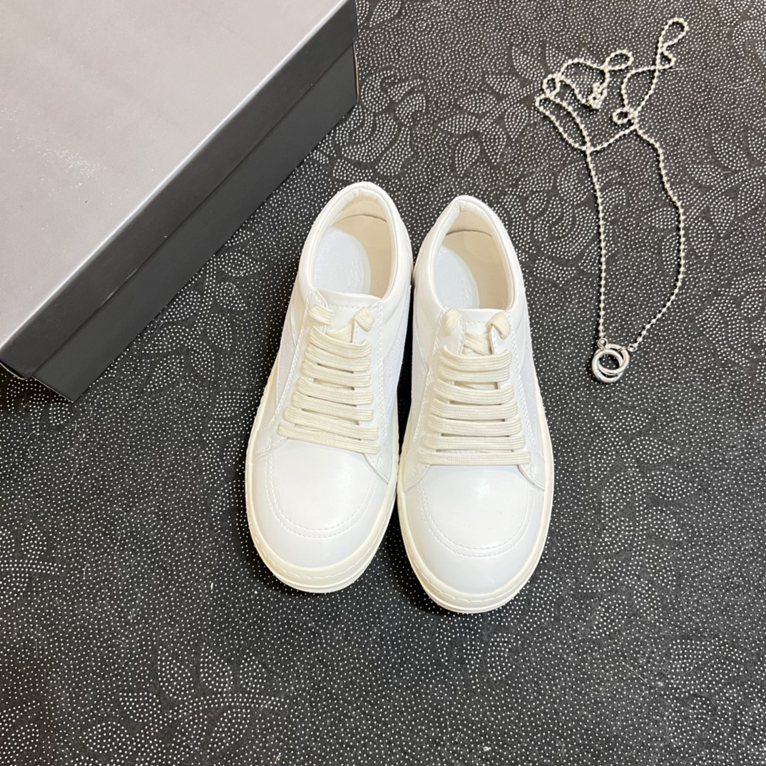 2024 Novo RO couro genuíno cano baixo com sola grossa, cadarço preto e branco, sapatos casuais escuros de rua para ambos_voghion.com