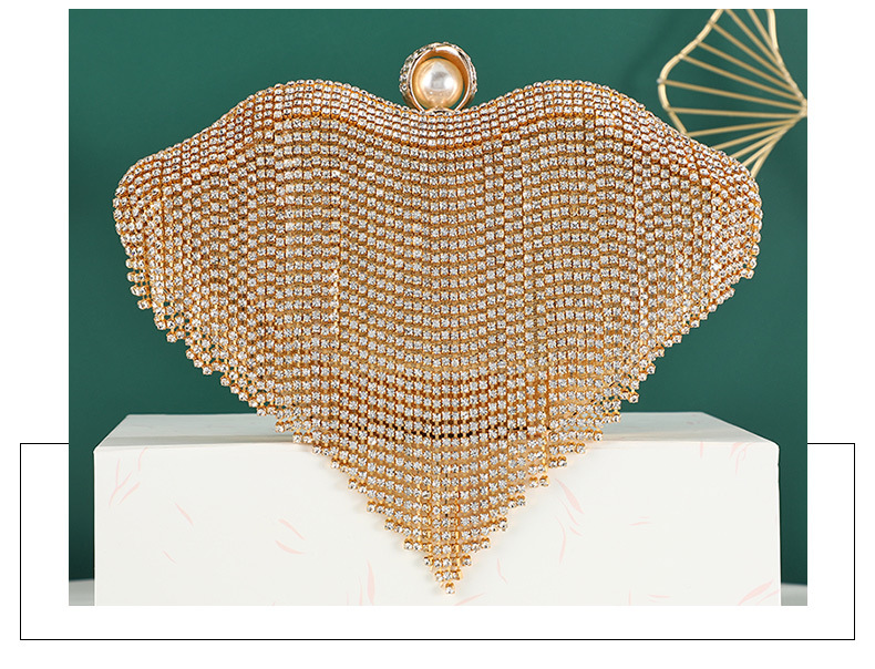 300g Weight Polyester Lining Material Lock clasp Closure Type Single Shoulder Strap Strap Type Evening Bag Bags Type Holiday, Party Occasion Polyester Material Solid Color Pattern All Seasons Season Women's Gender Diamond Design Elegant, Vintage Style Style Heart-shaped Shape Small Size Silver Black Polyester Solid Color Heart-shaped Evening Bags