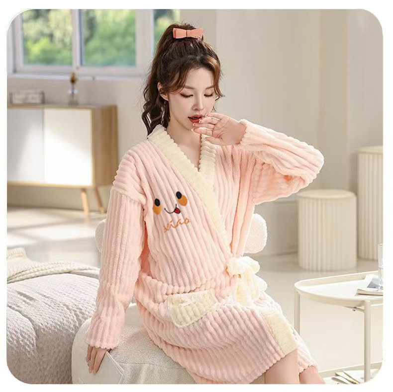 New Thickened Autumn and Winter Coral Fleece Bath Dress Long-sleeved Bathrobe Wearing Bath Towels Couple Adult Home Nightgown