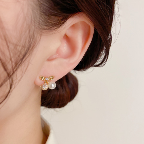 Diamond Pearl Cherry Ear Clips for Women, No Earring Hole Cute Japanese School Girl Sweet Retro High-End Style Earrings for Women