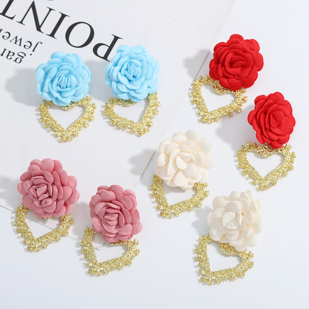 Heart-shaped Fabric Flower Earrings display picture 5