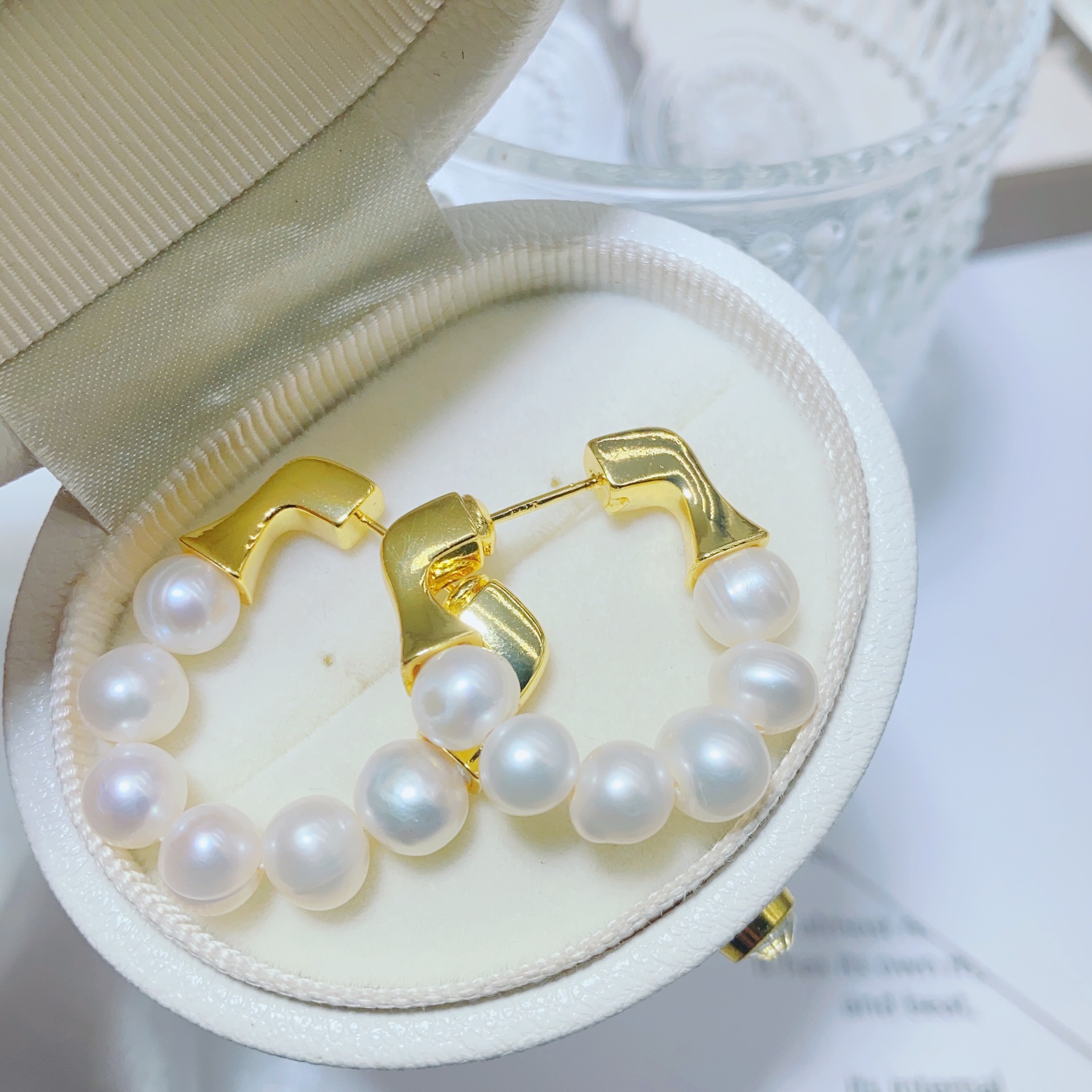 C1511A 골드 화이트 6구슬