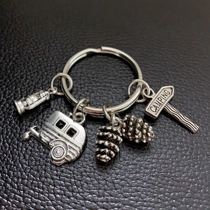 Pine Cone Camper Guide Sign Kerosene Lamp Rv Leisure Camping Vacation Peripheral Keychain