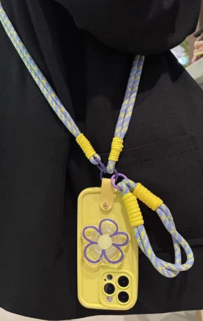 Rosa roja Smiley cara pulsera para iPhone13/15Pro crossbody 14PROMAX Apple 13 teléfono caso 11 mujer 12