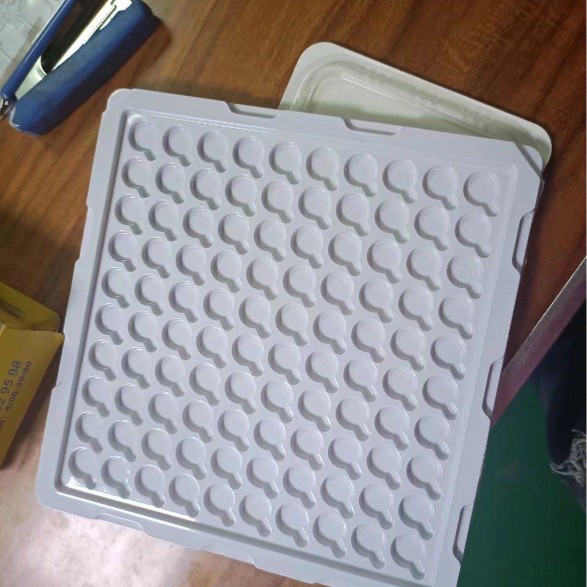 吸塑包装盒 冷藏周转盒披萨冷冻面包周转包装盒 电子材料吸塑盒