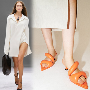 �W���ļ����^ܛ��ƤС؈��һ�����⴩��Ь�羳�W�t�Ըд�aŮ����