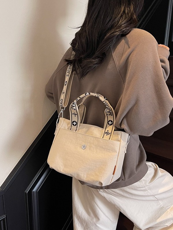 Versión coreana del bolso de moda para mujer 2025 verano nueva moda simple pequeño bolso cuadrado casual mensajero de viaje bolso especial
