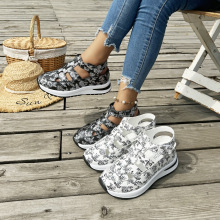 跨境外贸大码凉鞋女2025年东季新款欧美坡跟罗马魔术贴女鞋43码