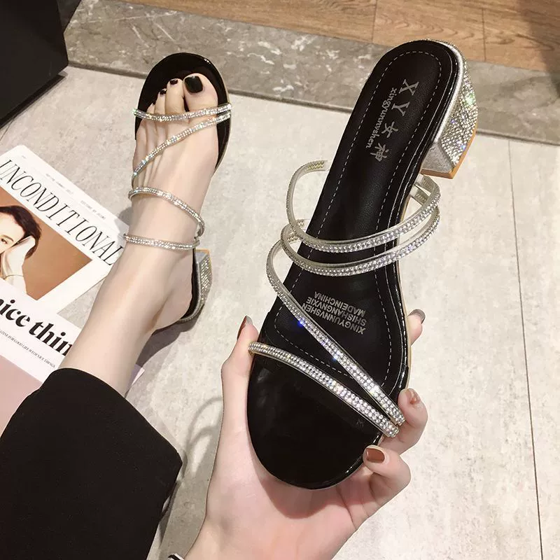 Корейская сетка красные стразы на толстом каблуке мода фея ветер тапочки женские 2024 летние новые холодные тапочки женские наружные