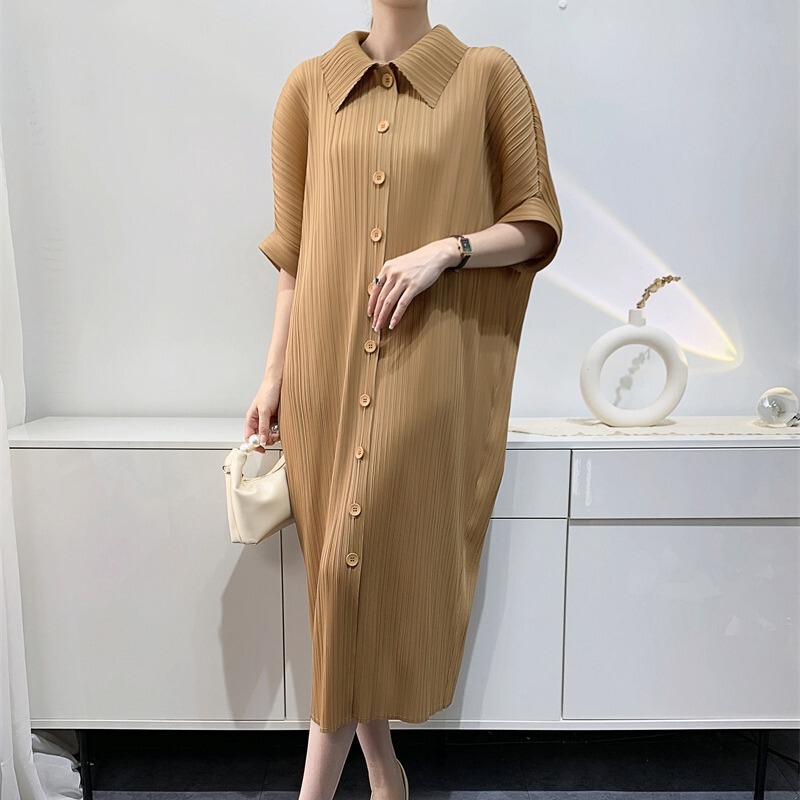 Pleated dress Women's Loose plus size Mother's Single-breasted Mid-length Bat Sleeve Five-point Spring/Summer 2024 Pleated dress Women's Loose plus size Mother's Single-breasted Mid-length Bat Sleeve Five-point Spring/Summer 2024