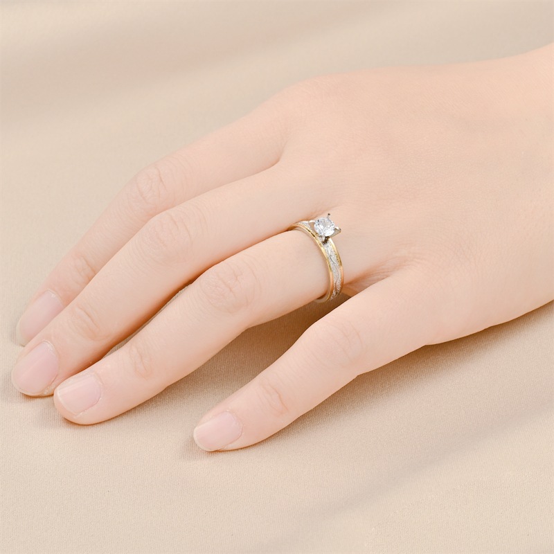 Elegant Modern Style Round Titanium Steel Artificial Diamond Rings In Bulk display picture 1