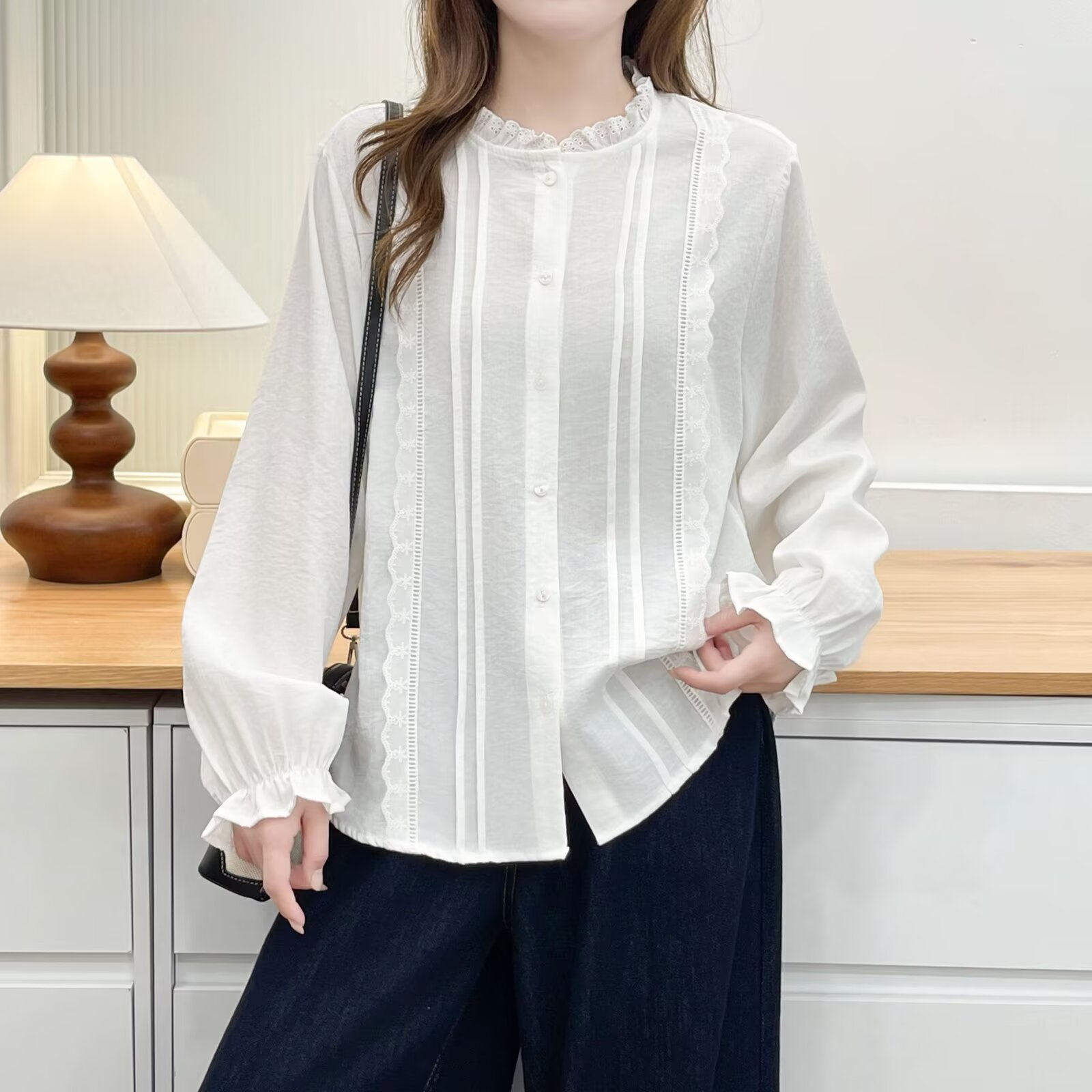 【Special】Plus-size women's top 2026 autumn new stylish large-size women's clothing with crinkled lace long-sleeve shirt 0723