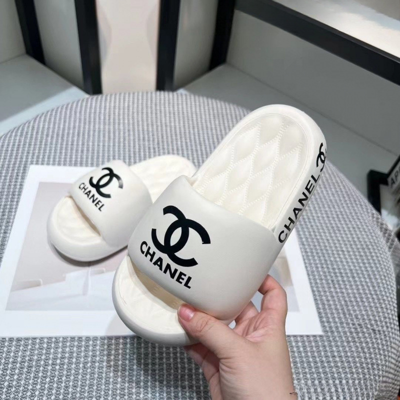 High-Looking Slippers for Women to Wear Outside in Summer, Home Use, Non-Slip Bathroom Bathing Slippers