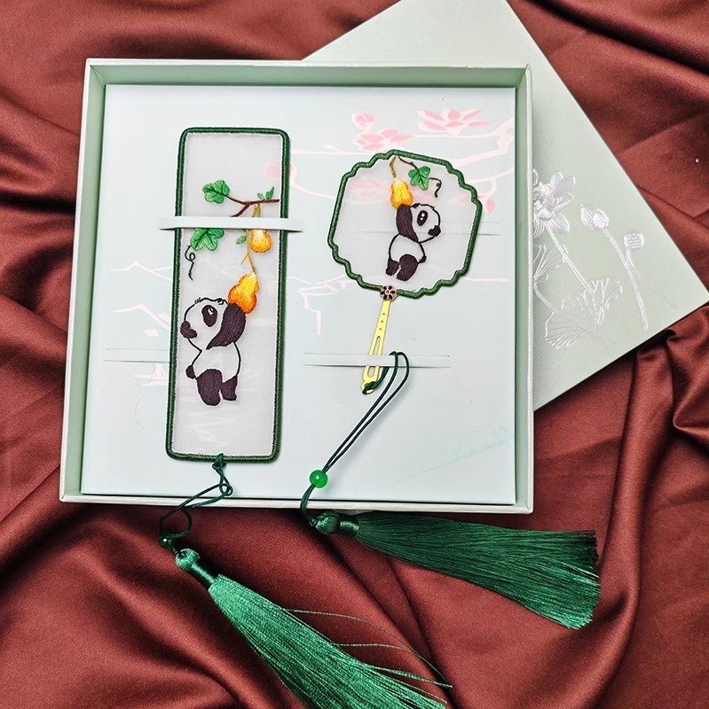 四川刺繍しおり2点セット、手刺繍ギフトボックス、文化的で創造的なギフトボックス、海外ギフトの特徴、シルクのお土産|undefined