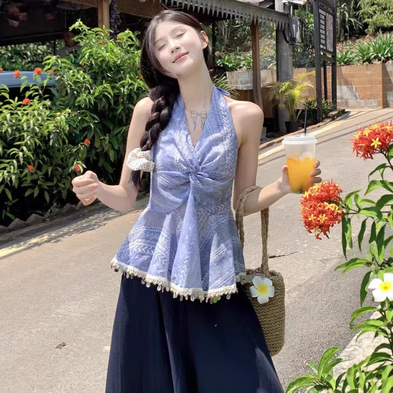 Blue French-Style Halter Neck Twist Tank Top for Women, 2026 Summer New Style, Very Attractive, Slimming, Tassel Sleeveless Top Blue French-Style Halter Neck Twist Tank Top for Women, 2026 Summer New Style, Very Attractive, Slimming, Tassel Sleeveless Top
