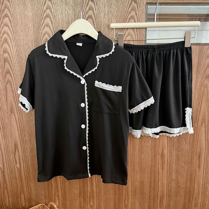 Venta al por mayor transfronteriza de nuevos pantalones cortos de verano de manga corta cardigan pijamas de solapa de imitación para mujer traje simple servicio a domicilio