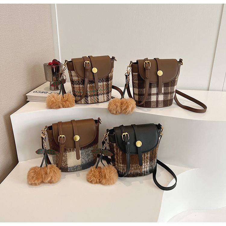 Moda autunno/inverno nuova borsa a tracolla monospalla in stile occidentale da donna versatile in lana 2024_voghion.com