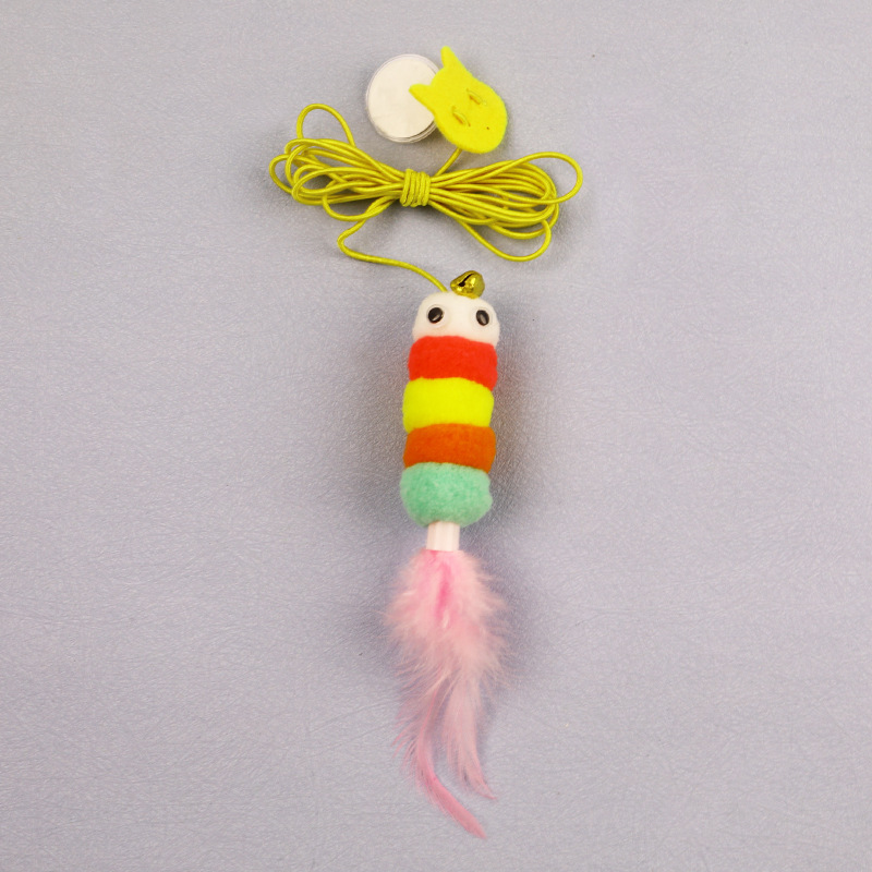 핑크색 깃털 애벌레