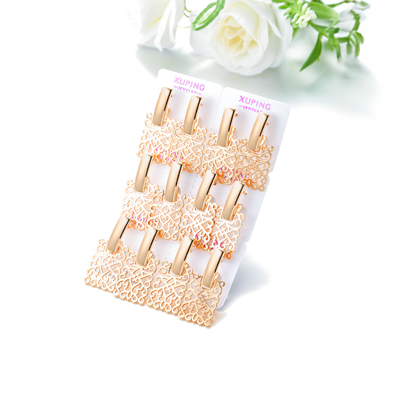 Procesamiento personalizado de estilo ruso en forma de D simple retrógrado geometría cuadrada hueco perno de orejas fácil de montar perno de orejas para mujeres