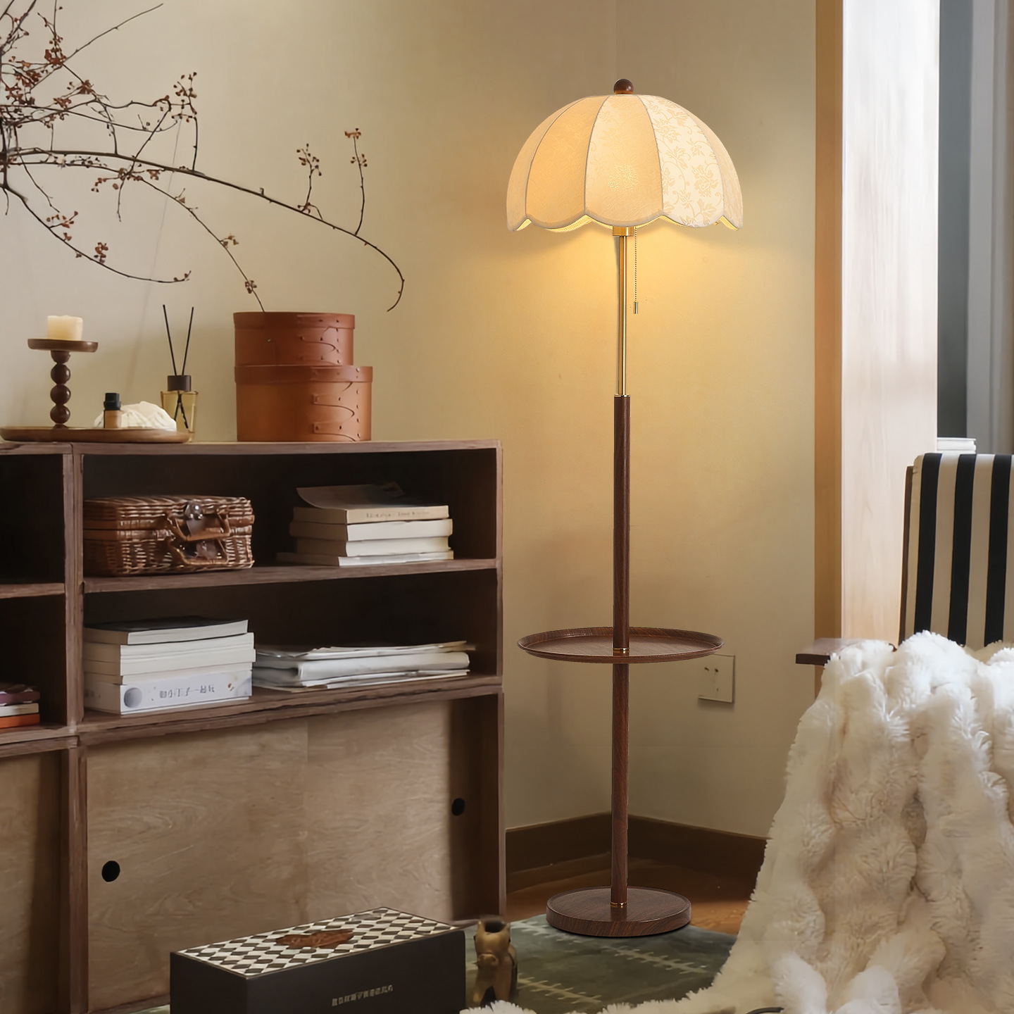 Lámpara de pie Estilo antiguo francés Se puede colocar en una sala de estar, sofá, dormitorio de ratán, mesita de noche, luz ambiental L138