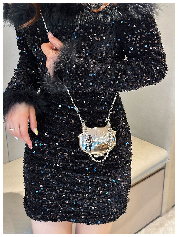 Cartoonish, mini and cute zinc alloy small bag for women, 2025 new style, stylish single-shoulder bag, crossbody chain and metal undefined