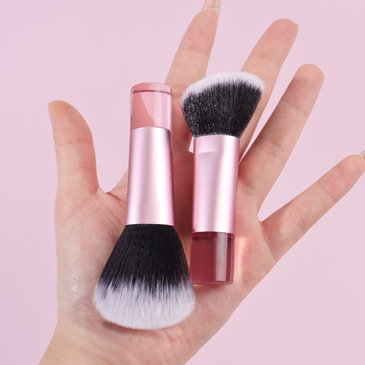 Zhuoerya nuevo producto cepillo de polvo suelto herramienta de belleza portátil plástico transparente mango corto reparación mini cepillo de maquillaje al por mayor