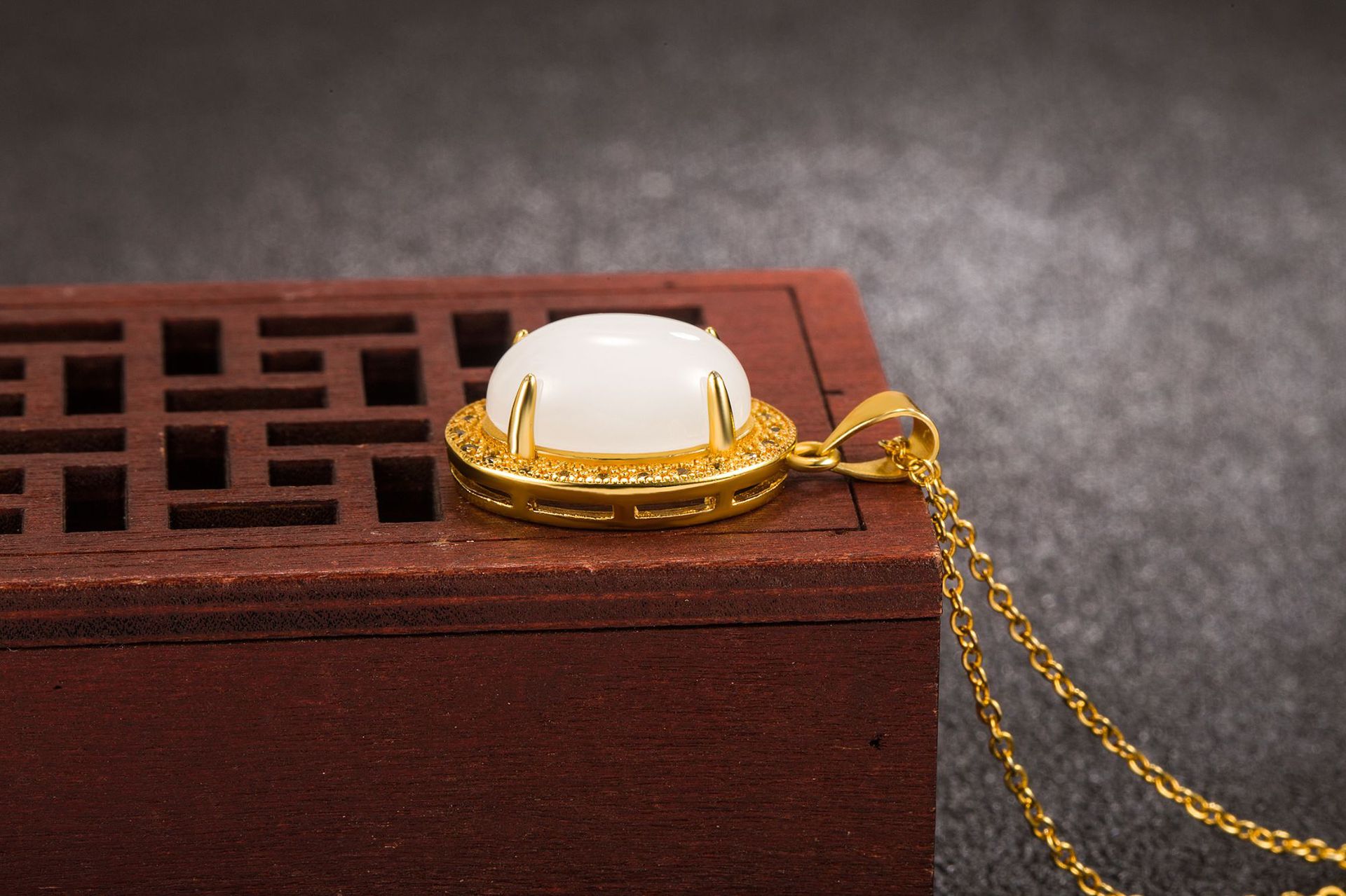 retro imitation white jade water drop oval copper gold-plated pendant