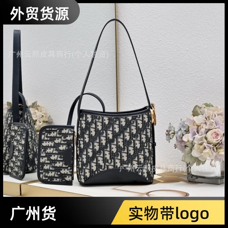 跨境货源 新款经典双G老花刺绣水桶包时尚百搭休闲菜篮子手提女包