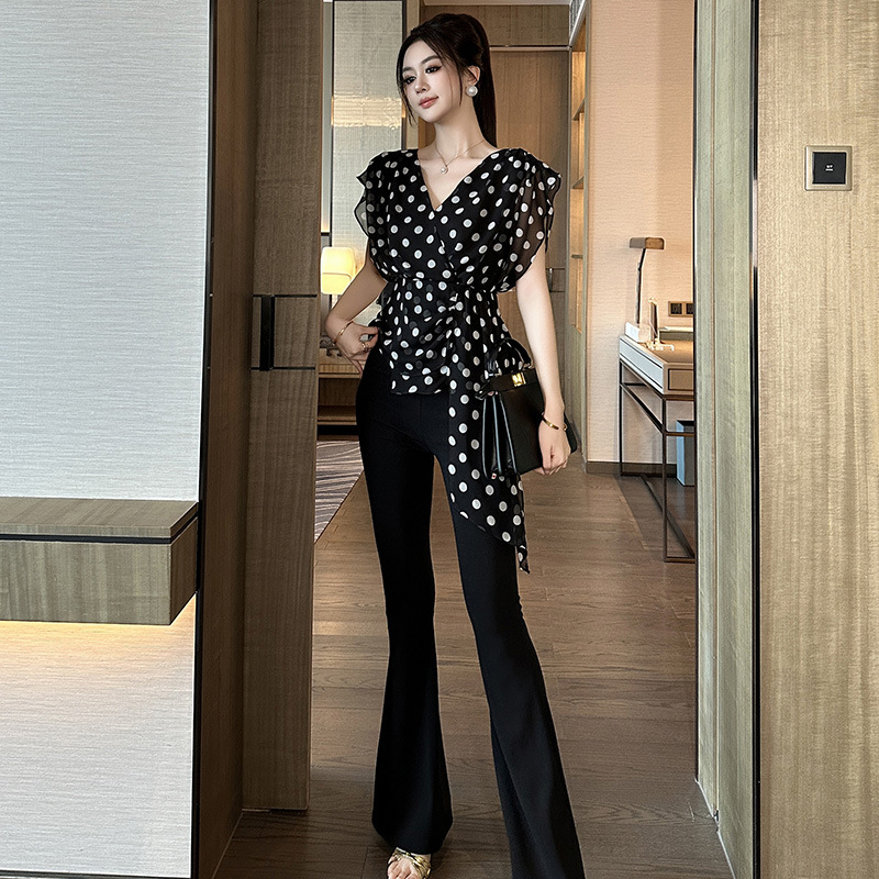Quần dài cạp cao nữ dáng ôm ống loe nhẹ — đen