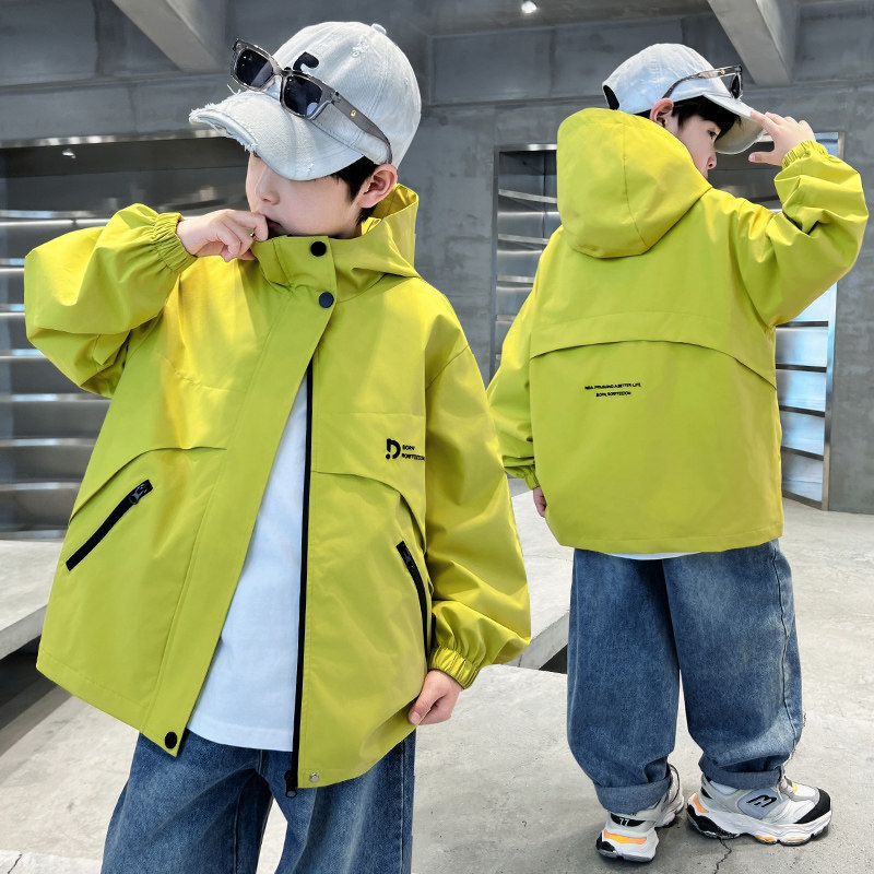男童2026新款童装户外春秋儿童装大男孩外套风衣户外服冲锋衣上衣