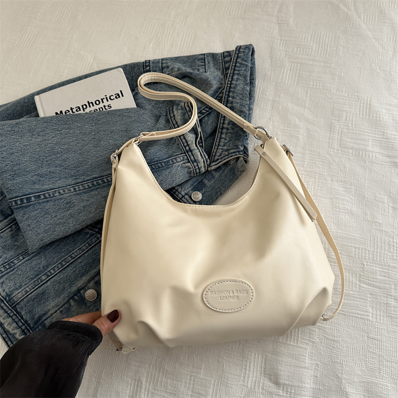 Mochila de moda coreana de invierno para mujeres 2024 nueva mochila de hombro simple de gran capacidad para mujeres