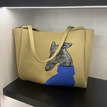 2025冬飞织条纹托特包包毛衣杜宾犬图案设计松驰感通勤电脑单肩包